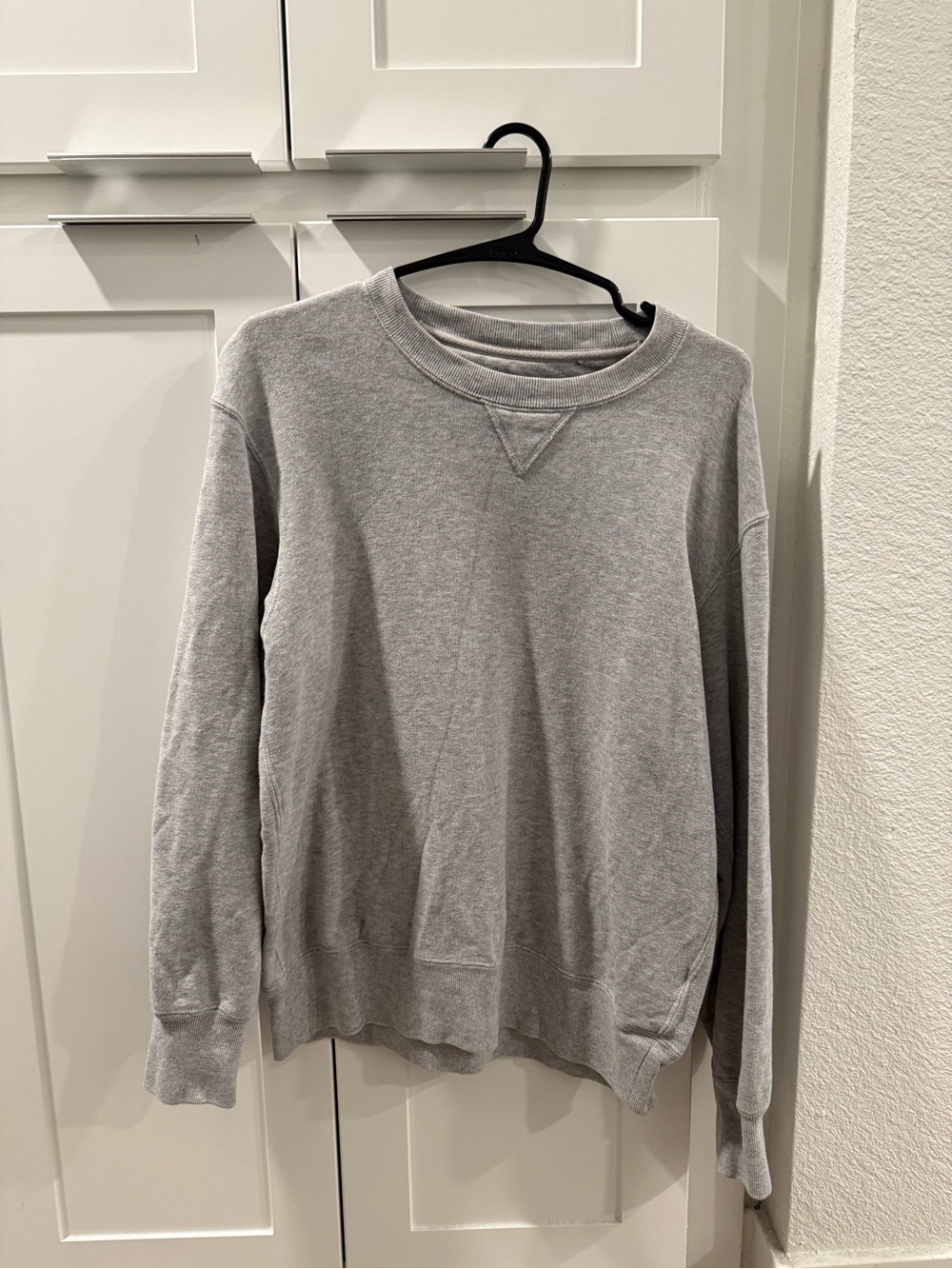 Uniqlo Men’s Crewneck Sweatshirt